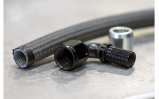 發動機中的特氟龍管與接頭