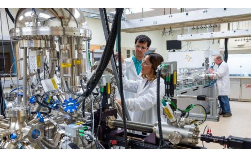 四氟軟管——化學(xué)試劑及強酸堿溶液的輸送管道