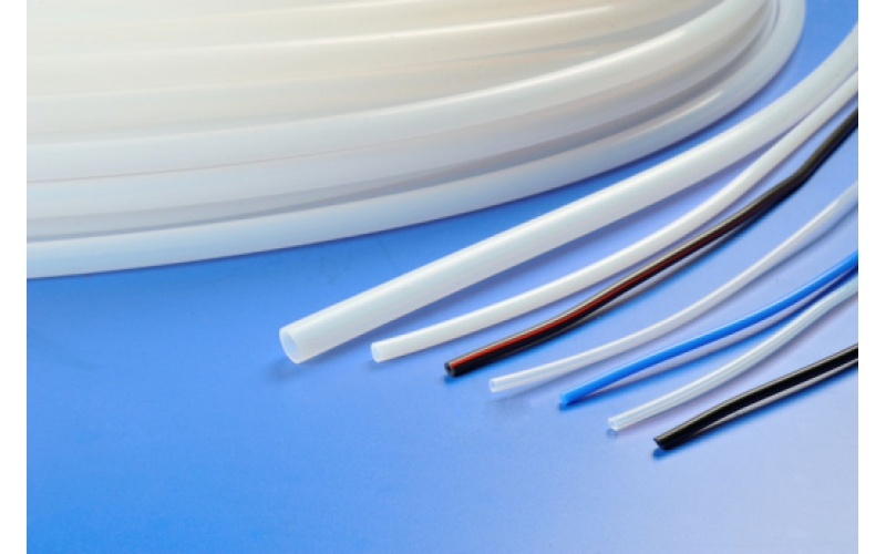 高強度液冷管路選擇PTFE材質的原因