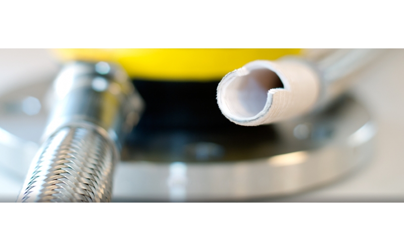 工業熱力系統中PTFE鐵氟龍軟管的使用